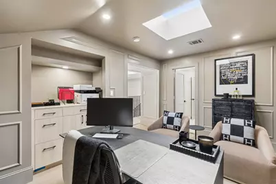 10 S Briar Hollow Lane #15, Houston, TX 77027 - Photo 31