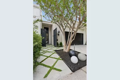 10 S Briar Hollow Lane #15, Houston, TX 77027 - Photo 3
