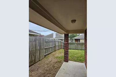 2521 N 37th Avenue N, Texas City, TX 77590 - Photo 11