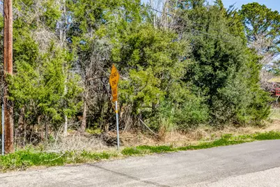 405 Snug Harbor Drive, Liverpool, TX 77577 - Photo 19