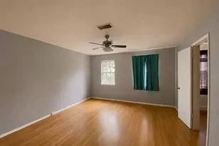 7913 Grove Ridge Dr, Houston, TX 77061 - Photo 13