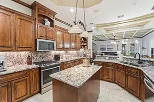 19623 Fairway Island Drive, Humble, TX 77346 - Photo 11