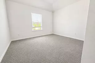 501 Oak Chase Ave, Dayton, TX 77535 - Photo 9