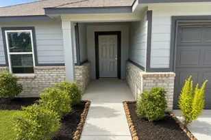 501 Oak Chase Ave, Dayton, TX 77535 - Photo 3
