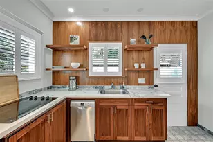 311 E 8th St, Houston, TX 77007 - Photo 9