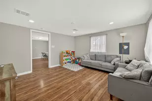 223 E Melville Dr, Crosby, TX 77532 - Photo 7