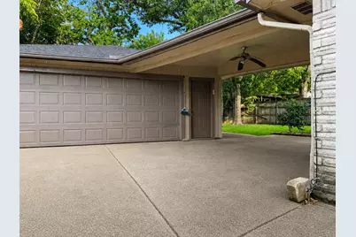 13126 Meadow Leaf Lane, Houston, TX 77039 - Photo 17