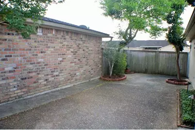 5662 Longwood St, Beaumont, TX 77707 - Photo 19