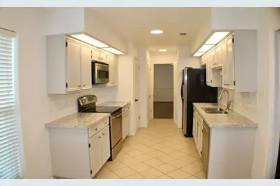 5662 Longwood St, Beaumont, TX 77707 - Photo 5