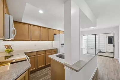 12625 Memorial Drive #42, Houston, TX 77024 - Photo 7