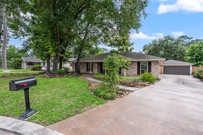28923 Pine Hill Drive, Shenandoah, TX 77381 - Photo 3