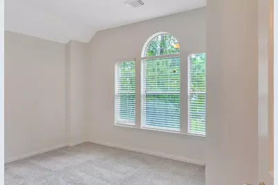 135 S Bluff Creek Circle, The Woodlands, TX 77382 - Photo 43