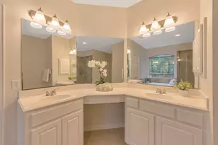 135 S Bluff Creek Cir, The Woodlands, TX 77382 - Photo 27