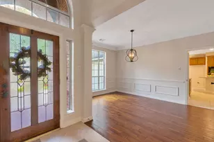 135 S Bluff Creek Cir, The Woodlands, TX 77382 - Photo 9