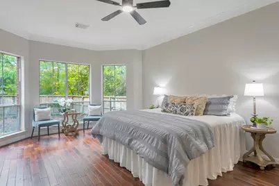 135 S Bluff Creek Circle, The Woodlands, TX 77382 - Photo 5