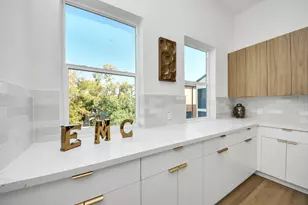 1216 E 34th St, Houston, TX 77022 - Photo 19