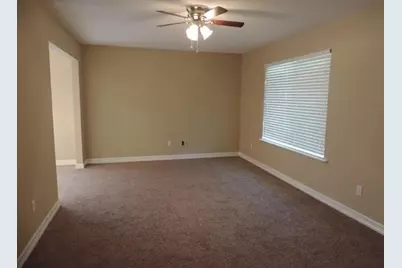 1300 E Hanson Street, Cleveland, TX 77327 - Photo 5