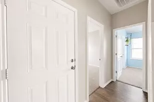 8203 Tamarind Ln, Baytown, TX 77521 - Photo 11