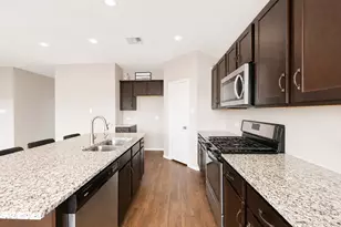 8203 Tamarind Ln, Baytown, TX 77521 - Photo 9