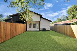 8109 Hamlet St, Houston, TX 77078 - Photo 3