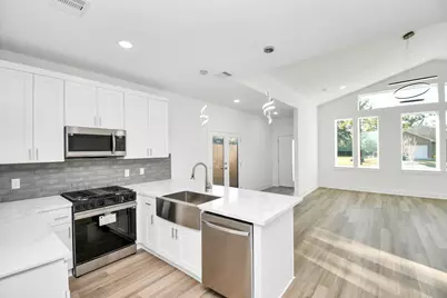 8109 Hamlet Street, Houston, TX 77078 - Photo 37