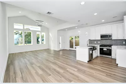 8109 Hamlet Street, Houston, TX 77078 - Photo 13