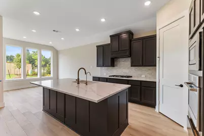 8143 Fenway Heights Dr, The Woodlands, TX 77389 - Photo 5