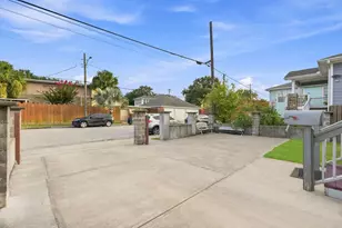 4614 Avenue L, Galveston, TX 77551 - Photo 9