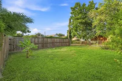 4614 Avenue L, Galveston, TX 77551 - Photo 47