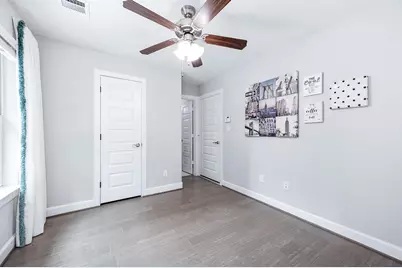 2022 Groveland Glen Drive, Houston, TX 77051 - Photo 9