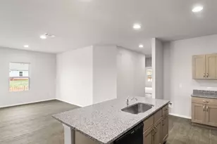 312 Legacy Point Dr, Sealy, TX 77474 - Photo 9
