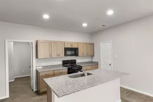 312 Legacy Point Dr, Sealy, TX 77474 - Photo 9