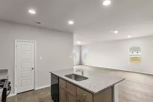 312 Legacy Point Dr, Sealy, TX 77474 - Photo 11