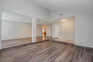 28706 Savannah Dr, Shenandoah, TX 77381 - Photo 9