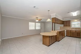28706 Savannah Dr, Shenandoah, TX 77381 - Photo 13