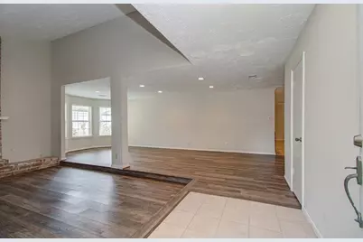 28706 Savannah Drive, Shenandoah, TX 77381 - Photo 7