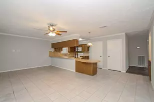 28706 Savannah Dr, Shenandoah, TX 77381 - Photo 15