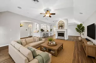 140 Greenridge Cir, League City, TX 77573 - Photo 13