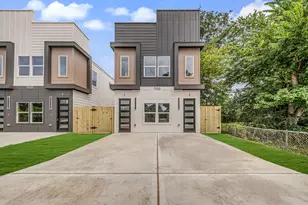 966 South Ln, Houston, TX 77088 - Photo 1