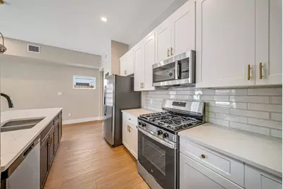 966 South Lane #A/B, Houston, TX 77088 - Photo 3