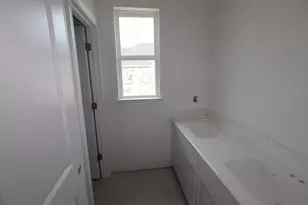 215 Dunovant Dr, Sealy, TX 77474 - Photo 9