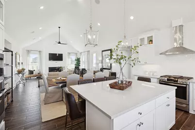 215 Dunovant Drive, Sealy, TX 77474 - Photo 9