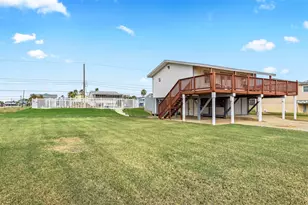 16630 John Silver Rd, Galveston, TX 77554 - Photo 5