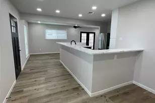 842 Dutch St, Deer Park, TX 77536 - Photo 3