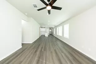 9213 Crestone Peak Dr, Willis, TX 77318 - Photo 7