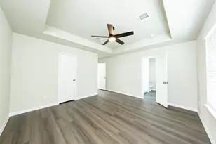 9213 Crestone Peak Dr, Willis, TX 77318 - Photo 11