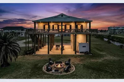 810 Casa Drive, Crystal Beach, TX 77650 - Photo 1
