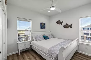 810 Casa Dr, Crystal Beach, TX 77650 - Photo 25
