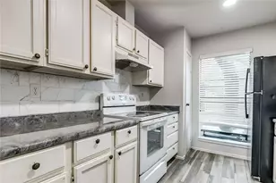 9707 Richmond Ave, Houston, TX 77042 - Photo 11