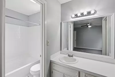 2907 W Greens Road, Houston, TX 77067 - Photo 17